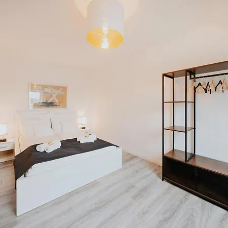 Bliss Place - Serviced Apartment - Arbeitsplatz, Zentral, Kueche, Waschmaschine, Smarttv Magdeburg Exterior foto