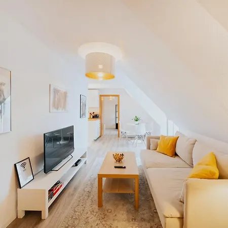 Bliss Place - Serviced Apartment - Arbeitsplatz, Zentral, Kueche, Waschmaschine, Smarttv Magdeburg Exterior foto
