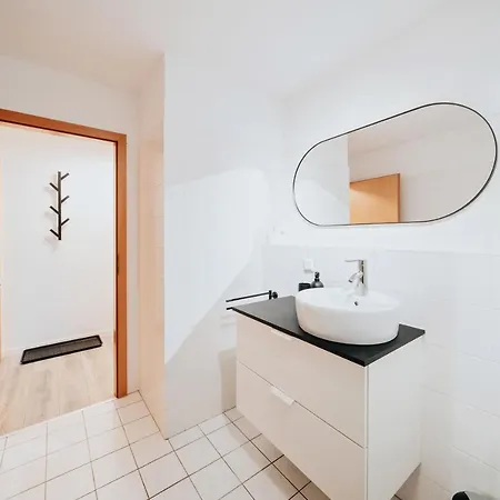 Bliss Place - Serviced Apartment - Arbeitsplatz, Zentral, Kueche, Waschmaschine, Smarttv Magdeburg Exterior foto